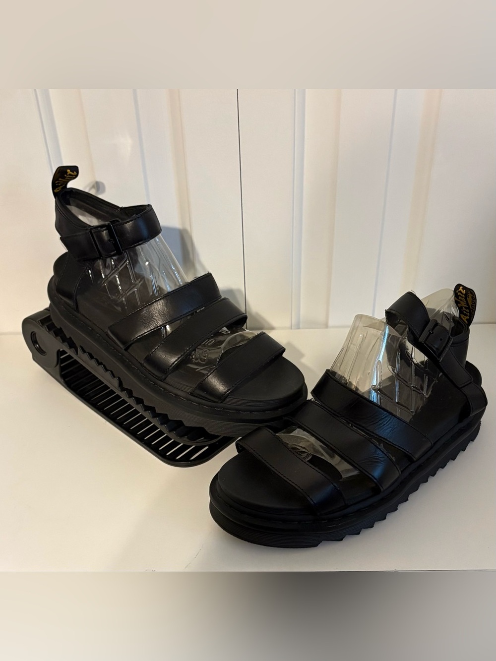 DR. MARTENS “Blaire” Gladiator Leather Platform Sandals Black -
Size 10